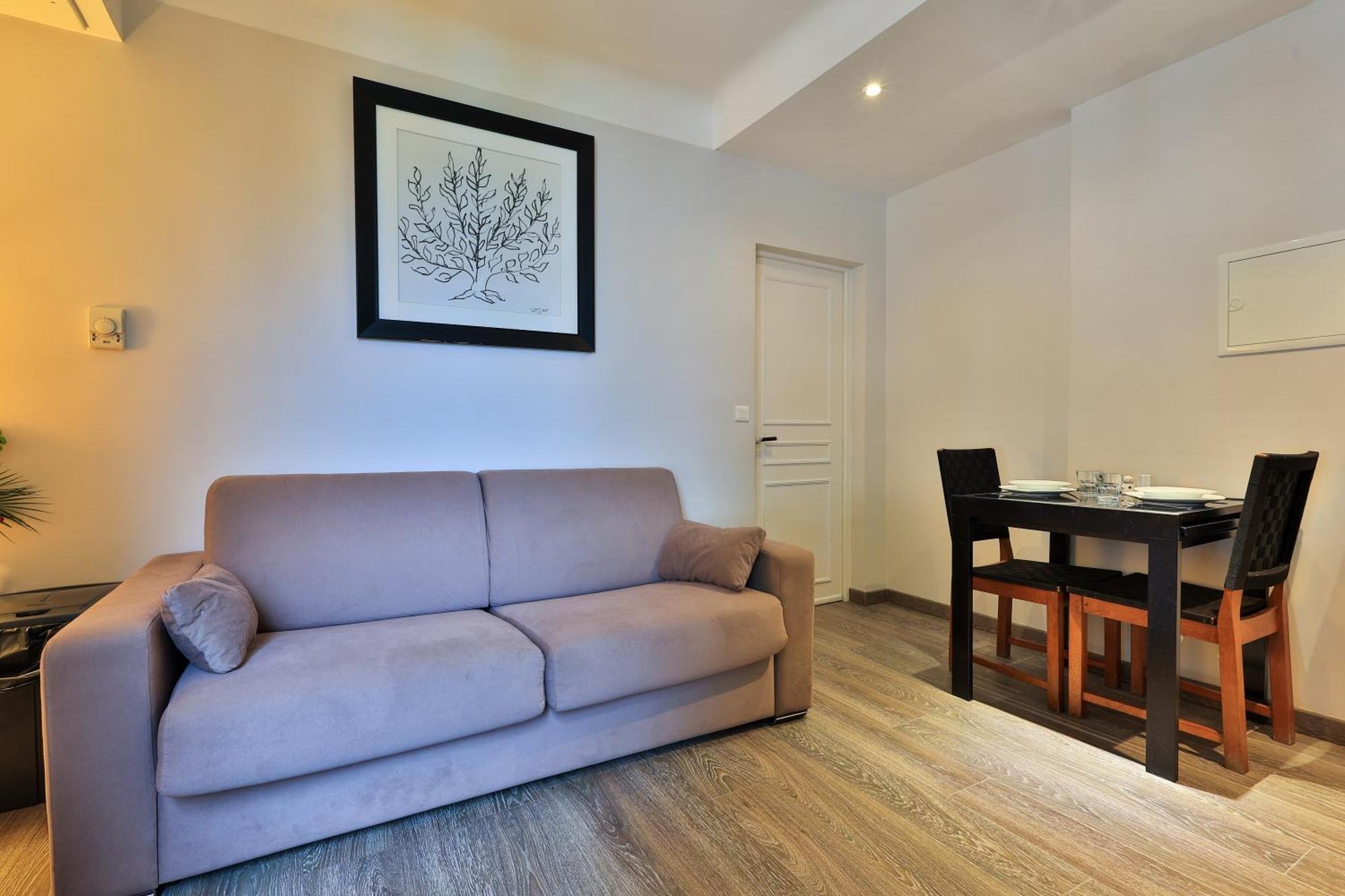 Emeraude Residence Hoteliere ฌวง-เลส์-แป็งส์ ภายนอก รูปภาพ