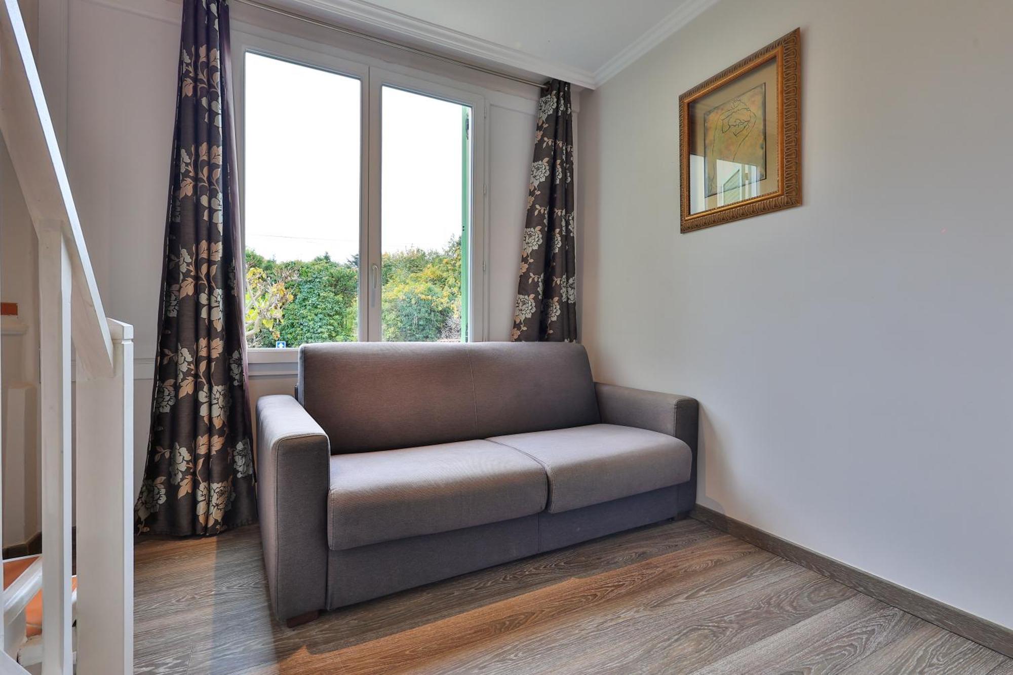 Emeraude Residence Hoteliere ฌวง-เลส์-แป็งส์ ภายนอก รูปภาพ
