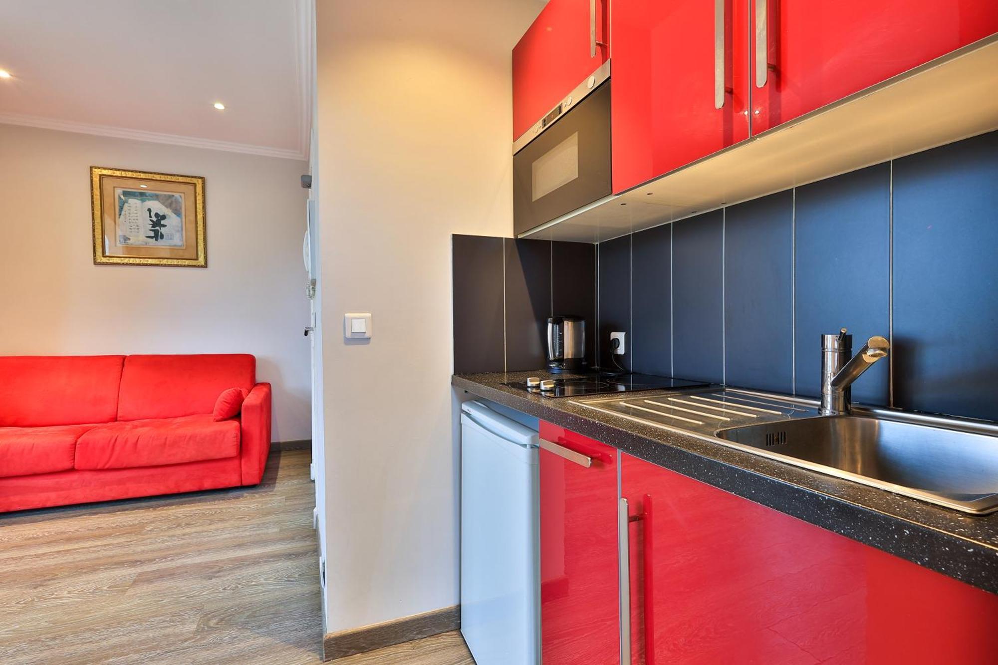 Emeraude Residence Hoteliere ฌวง-เลส์-แป็งส์ ภายนอก รูปภาพ